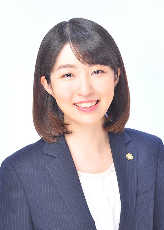 弁護士紹介 3 川島彩加