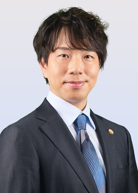 山下真